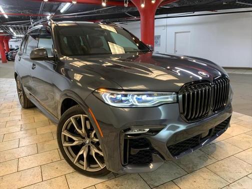 2021 BMW X7 M50i