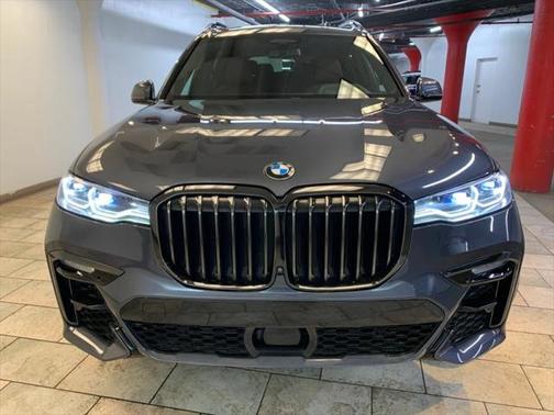 2021 BMW X7 M50i