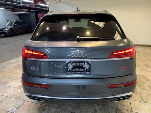 2022 Audi Q5 45 S line Premium Plus