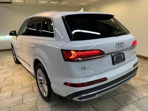 2022 Audi Q7 55 Premium Plus
