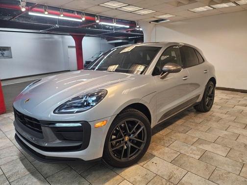 2023 Porsche Macan T AWD