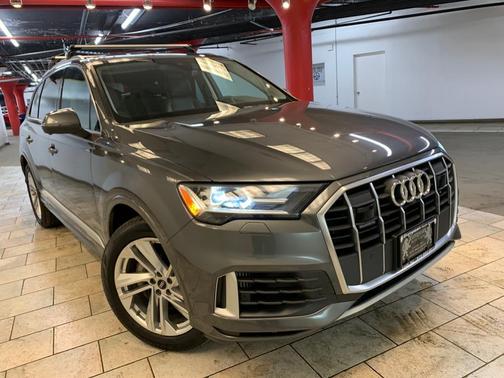 2022 Audi Q7 55 Premium Plus