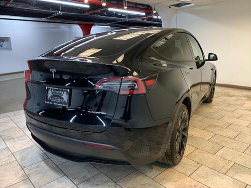 2022 Tesla Model Y Long Range Dual Motor All-Wheel Drive