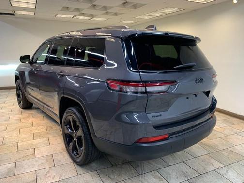 Baltic Gray Metallic Clearcoat 2024 Jeep Grand Cherokee L Altitude