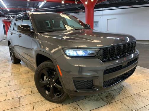 Baltic Gray Metallic Clearcoat 2024 Jeep Grand Cherokee L Altitude