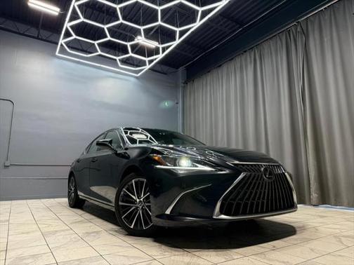 2022 Lexus ES 350 Base