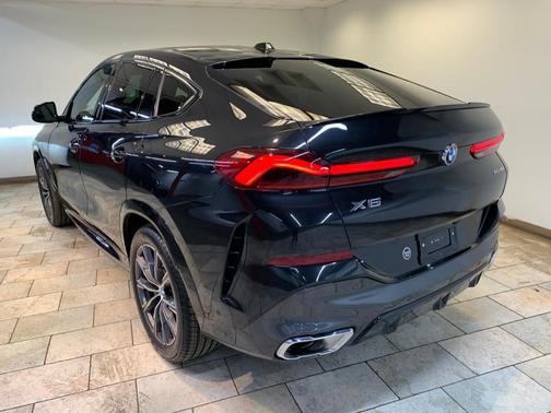 2025 BMW X6 xDrive40i