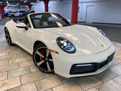2020 Porsche 911 Carrera 4S Cabriolet