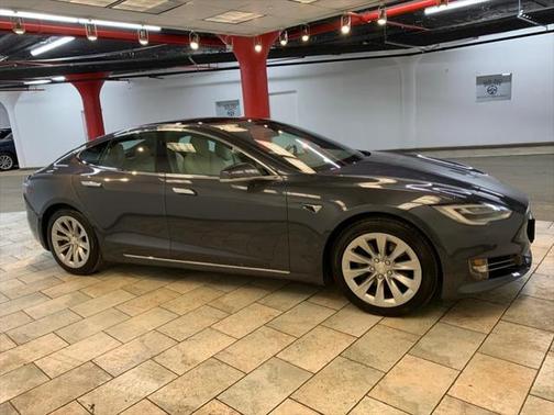 2020 Tesla Model S Long Range