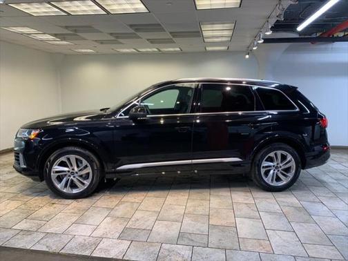 2022 Audi Q7 55 Premium Plus