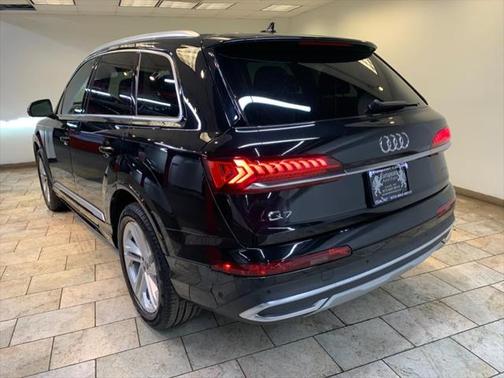 2022 Audi Q7 55 Premium Plus