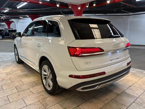 2023 Audi Q7 55 Premium