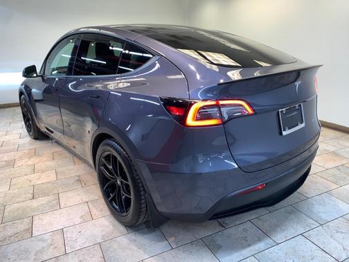 2022 Tesla Model Y Performance Dual Motor All-Wheel Drive