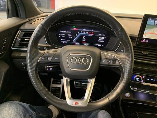 Mythos Black Metallic 2022 Audi SQ5 3.0T Premium Plus