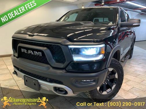 Diamond Black Crystal Pearlcoat 2021 RAM 1500 Rebel