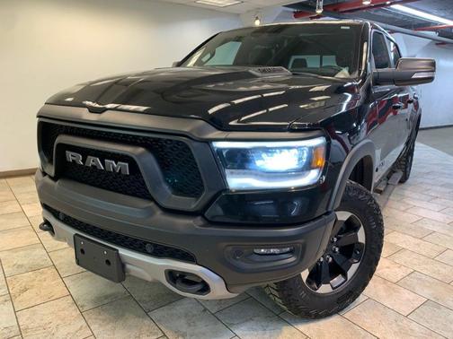 Diamond Black Crystal Pearlcoat 2021 RAM 1500 Rebel