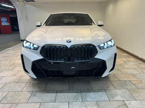2024 BMW X6 xDrive40i