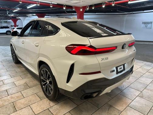 2024 BMW X6 xDrive40i