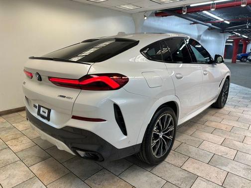 2024 BMW X6 xDrive40i