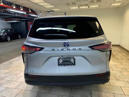 2021 Toyota Sienna XLE 7 Passenger