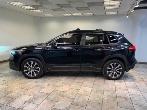 2022 Toyota Corolla Cross XLE