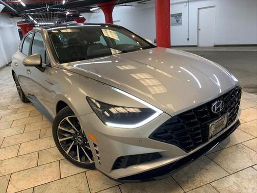 2022 Hyundai SONATA Limited