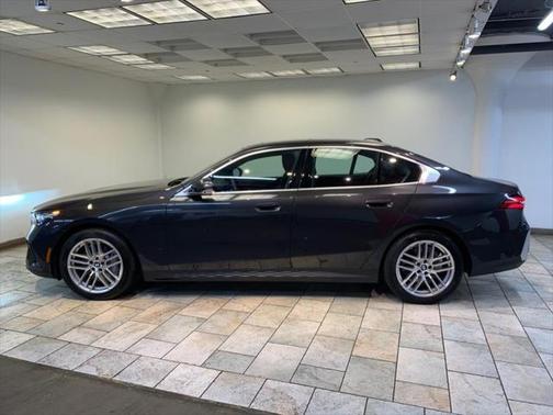 2024 BMW 530 i xDrive