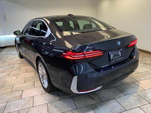 2024 BMW 530 i xDrive