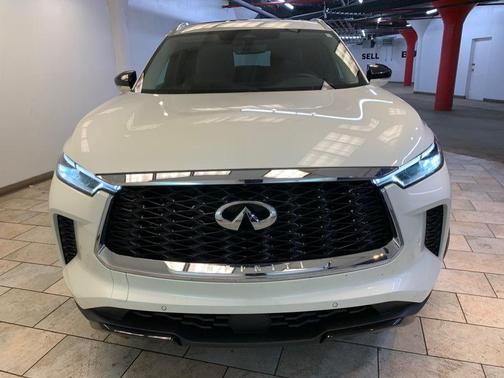 Majestic White 2023 INFINITI QX60 Luxe