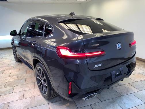 2023 BMW X4 xDrive30i