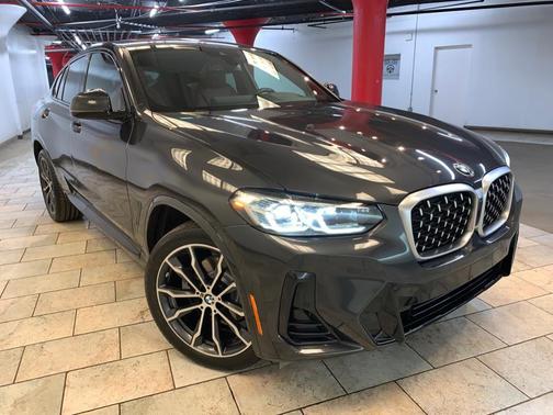 2023 BMW X4 xDrive30i