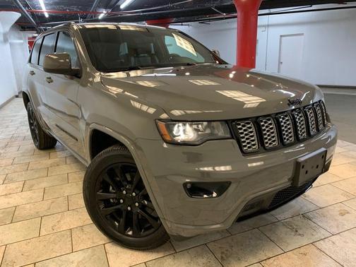 2022 Jeep Grand Cherokee Laredo