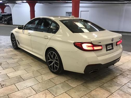 2022 BMW 530 i xDrive
