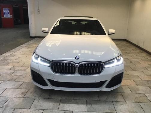 2022 BMW 530 i xDrive