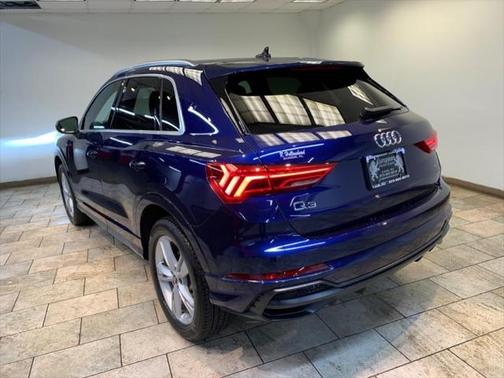2022 Audi Q3 45 S line Premium