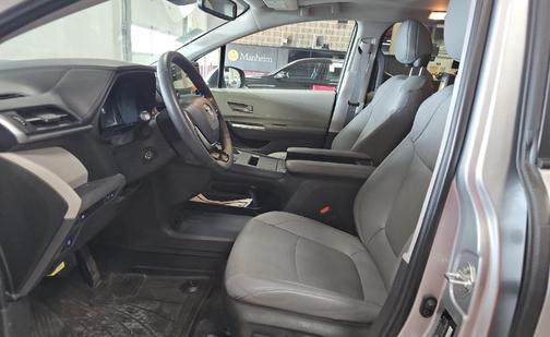 2023 Toyota Sienna Limited