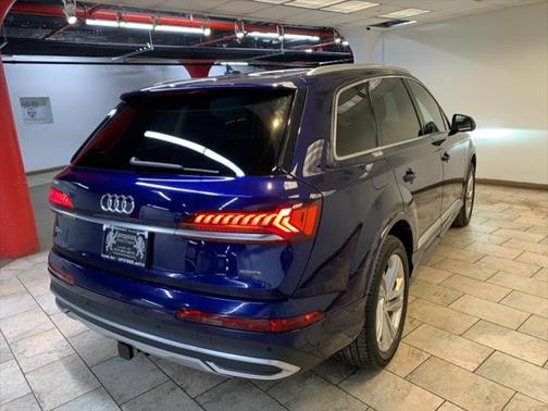 2022 Audi Q7 45 Premium