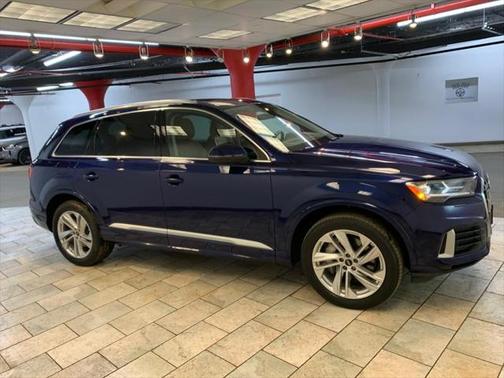 2022 Audi Q7 45 Premium