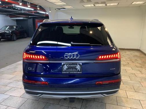2022 Audi Q7 45 Premium