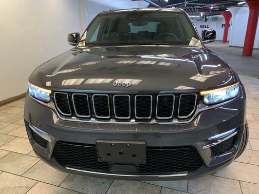 Baltic Gray Metallic Clearcoat 2023 Jeep Grand Cherokee 4xe Base