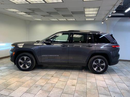 Baltic Gray Metallic Clearcoat 2023 Jeep Grand Cherokee 4xe Base