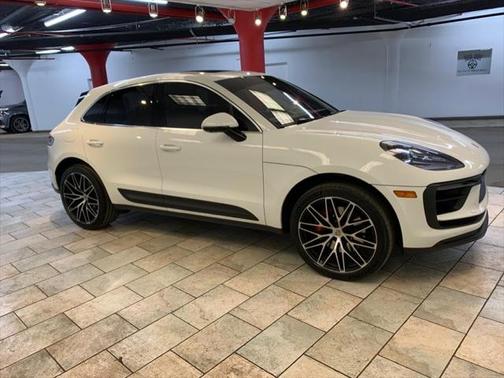 2022 Porsche Macan Base
