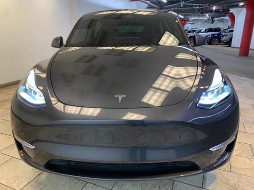 2025 Tesla Model Y Long Range Dual Motor All-Wheel Drive