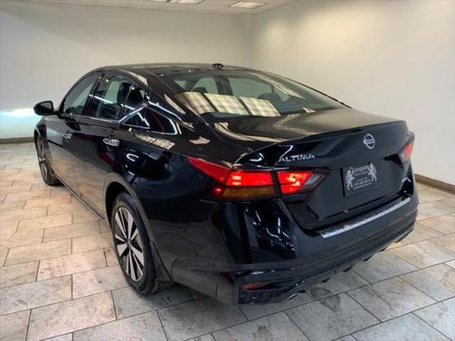 2022 Nissan Altima 2.5 SL