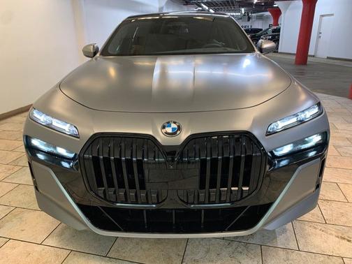 2023 BMW 760 i xDrive