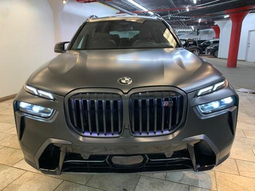 2024 BMW X7 M60i