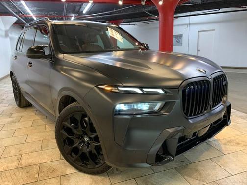 2024 BMW X7 M60i