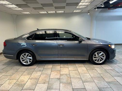 2018 Volkswagen Passat 2.0T SE