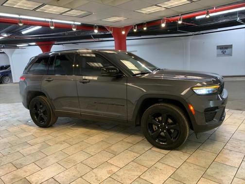 2023 Jeep Grand Cherokee Altitude