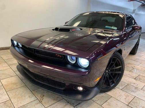 Hellraisin 2022 Dodge Challenger R/T Scat Pack